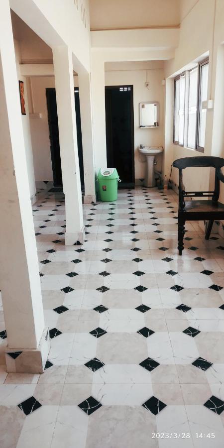 Bhuban Heritage Inn Пури Экстерьер фото